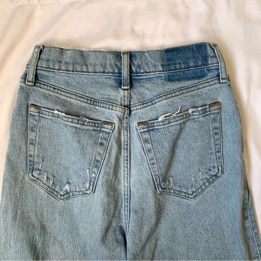 A&F The Dad High Rise Crossover Jeans - Picture 5 of 9
